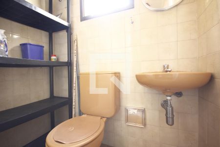 Apartamento para alugar com 90m², 3 quartos e 2 vagasBanheiro de Serviço