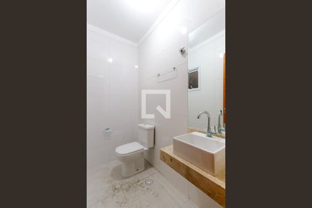 Casa para alugar com 250m², 3 quartos e 4 vagasBanheiro da Garagem