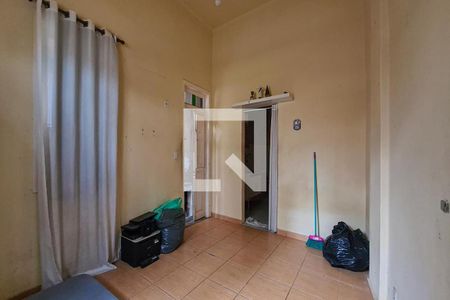 Casa à venda com 217m², 3 quartos e 2 vagasQuarto de Serviço