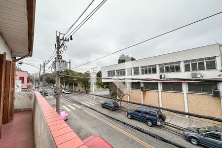 Casa à venda com 61m², 2 quartos e sem vaga Casa à venda com 61m², 2 quartos e sem vagaVaranda