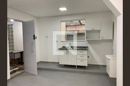 Cozinha - Armários de kitnet/studio para alugar com 1 quarto, 19m² em Jardim Tijuco, Guarulhos