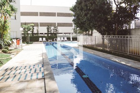 Apartamento à venda com 68m², 2 quartos e 1 vaga Apartamento à venda com 68m², 2 quartos e 1 vagaPiscina