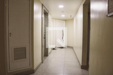 Apartamento à venda com 68m², 2 quartos e 1 vaga Apartamento à venda com 68m², 2 quartos e 1 vagaEntrada