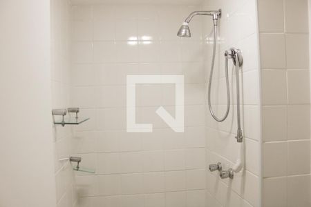 Apartamento à venda com 68m², 2 quartos e 1 vaga Apartamento à venda com 68m², 2 quartos e 1 vagaBanheiro