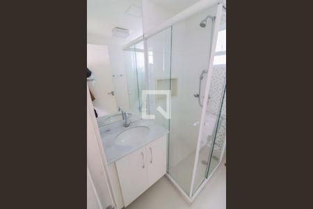 Apartamento à venda com 70m², 2 quartos e 2 vagas Apartamento à venda com 70m², 2 quartos e 2 vagasBanheiro Social