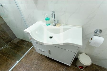 Casa à venda com 120m², 2 quartos e 2 vagasBanheiro