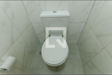 Casa à venda com 120m², 2 quartos e 2 vagasLavabo