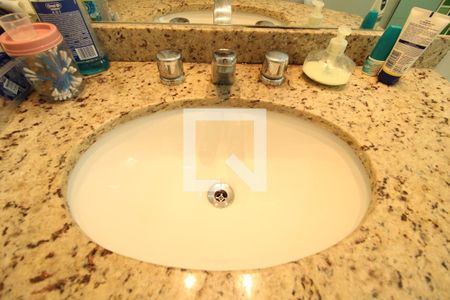 Apartamento à venda com 144m², 4 quartos e 3 vagasBanheiro da Suíte 1