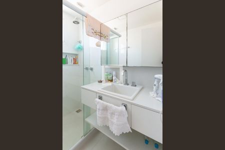 Apartamento à venda com 74m², 2 quartos e 1 vagaBanheiro