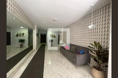 Apartamento à venda com 74m², 2 quartos e 1 vagaPortaria