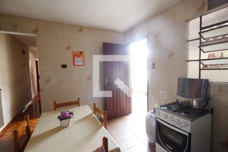 Casa à venda com 400m², 4 quartos e 3 vagas Casa à venda com 400m², 4 quartos e 3 vagasCozinha casa 1