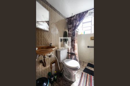 Casa à venda com 400m², 4 quartos e 3 vagas Casa à venda com 400m², 4 quartos e 3 vagasBanheiro casa 1