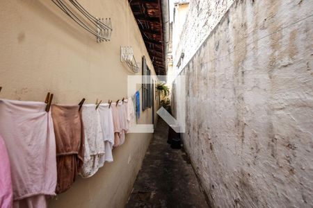 Casa à venda com 400m², 4 quartos e 3 vagas Casa à venda com 400m², 4 quartos e 3 vagasCorredor