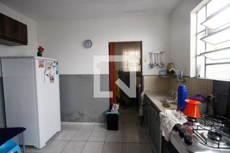 Casa à venda com 400m², 4 quartos e 3 vagas Casa à venda com 400m², 4 quartos e 3 vagasCozinha casa 2