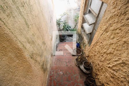 Casa à venda com 400m², 4 quartos e 3 vagas Casa à venda com 400m², 4 quartos e 3 vagasEscada