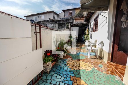 Casa à venda com 400m², 4 quartos e 3 vagas Casa à venda com 400m², 4 quartos e 3 vagasQuintal casa 1