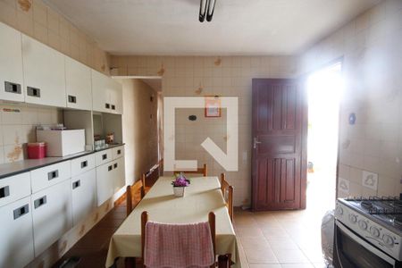 Casa à venda com 400m², 4 quartos e 3 vagas Casa à venda com 400m², 4 quartos e 3 vagasCozinha casa 1