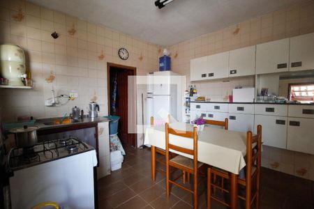 Casa à venda com 400m², 4 quartos e 3 vagas Casa à venda com 400m², 4 quartos e 3 vagasCozinha casa 1