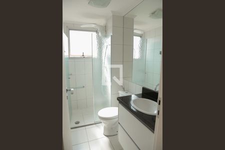 Apartamento à venda com 56m², 2 quartos e 1 vaga Apartamento à venda com 56m², 2 quartos e 1 vagaBanheiro