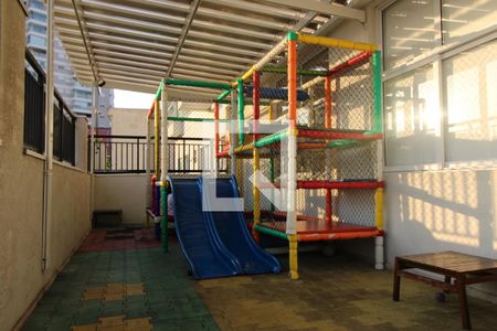 Apartamento à venda com 72m², 2 quartos e 1 vagaÁrea comum