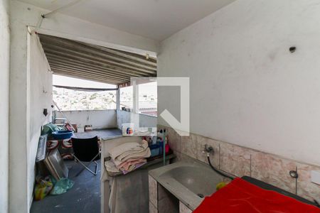 Casa à venda com 80m², 2 quartos e 1 vagaÁrea de Serviço