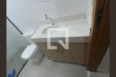 Casa à venda com 112m², 2 quartos e 2 vagasBanheiro social