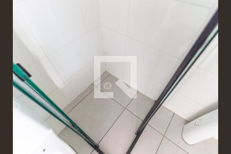 Banheiro de kitnet/studio para alugar com 1 quarto, 26m² em Quarta Parada, São Paulo