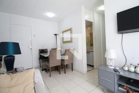 Sala de apartamento para alugar com 2 quartos, 50m² em Anil, Rio de Janeiro