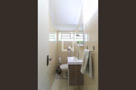 Casa à venda com 180m², 3 quartos e 2 vagasLavabo