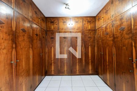Casa à venda com 180m², 3 quartos e 2 vagasCloset da suíte 2