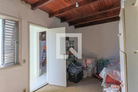 Casa à venda com 180m², 3 quartos e 2 vagasQuarto de Serviço