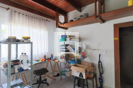 Casa à venda com 180m², 3 quartos e 2 vagasEscritório