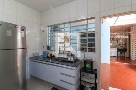 Casa à venda com 180m², 3 quartos e 2 vagasCozinha