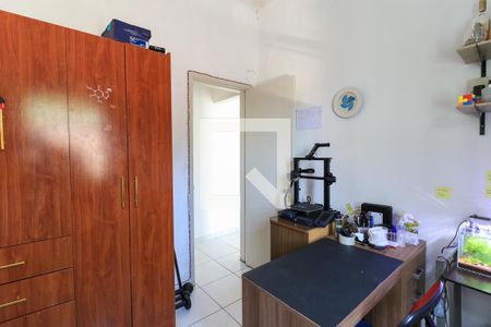 Casa à venda com 180m², 3 quartos e 2 vagasQuarto