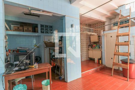 Casa à venda com 180m², 3 quartos e 2 vagasÁrea de Serviço