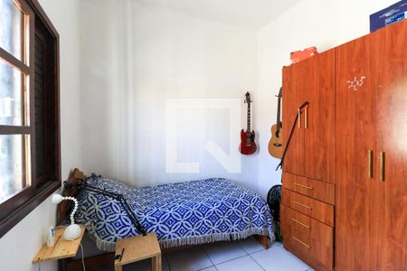 Casa à venda com 180m², 3 quartos e 2 vagasQuarto