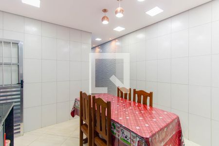 Casa à venda com 169m², 5 quartos e 2 vagas Casa à venda com 169m², 5 quartos e 2 vagasCozinha