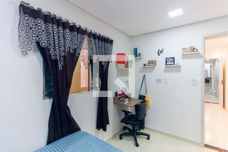 Casa à venda com 169m², 5 quartos e 2 vagas Casa à venda com 169m², 5 quartos e 2 vagasQuarto 4