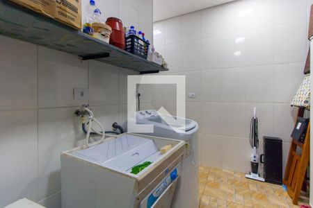 Casa à venda com 169m², 5 quartos e 2 vagas Casa à venda com 169m², 5 quartos e 2 vagasLavanderia