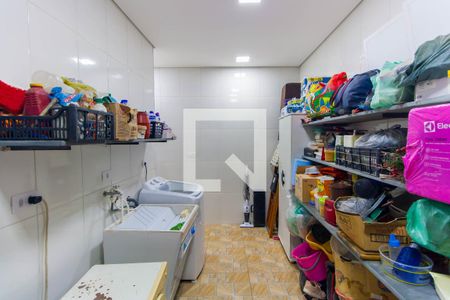 Casa à venda com 169m², 5 quartos e 2 vagas Casa à venda com 169m², 5 quartos e 2 vagasLavanderia