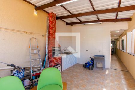 Casa à venda com 169m², 5 quartos e 2 vagas Casa à venda com 169m², 5 quartos e 2 vagasChurrasqueira