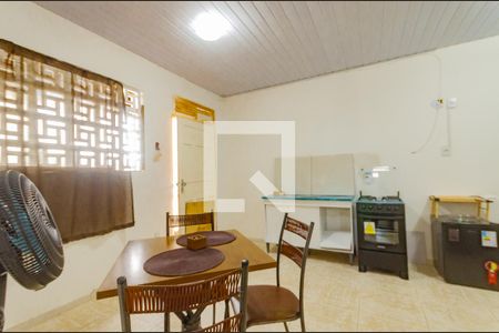 Casa para alugar com 55m², 2 quartos e sem vagaSala/Cozinha