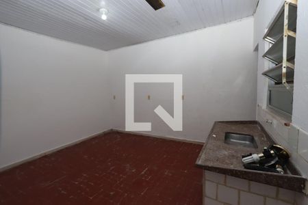 Casa à venda com 240m², 3 quartos e 3 vagasCozinha da edícula