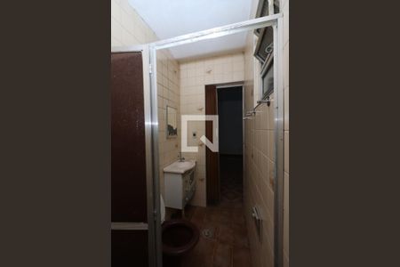 Casa à venda com 240m², 3 quartos e 3 vagasBanheiro da edícula