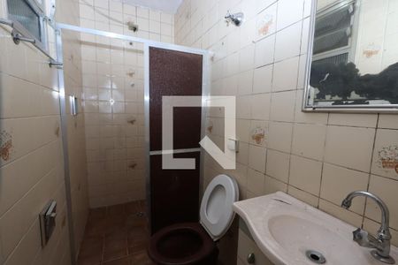 Casa à venda com 240m², 3 quartos e 3 vagasBanheiro da edícula