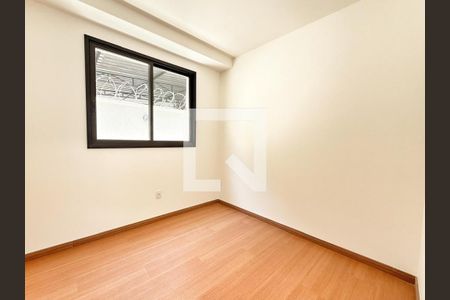 Quarto 1 de apartamento à venda com 3 quartos, 136m² em Alto Barroca, Belo Horizonte