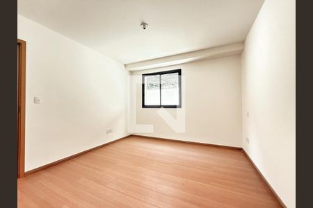 Suíte de apartamento à venda com 3 quartos, 136m² em Alto Barroca, Belo Horizonte