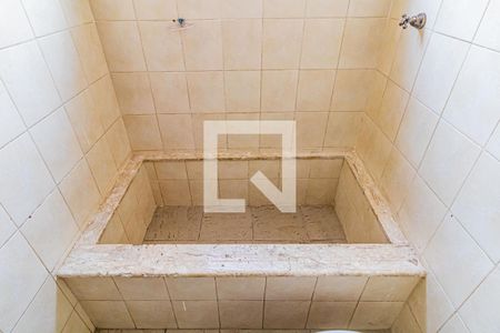 Casa para alugar com 150m², 3 quartos e 3 vagasBanheiro social