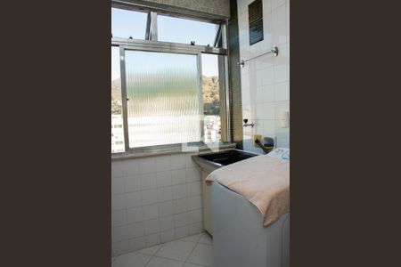 Apartamento à venda com 67m², 2 quartos e 1 vagaÁrea de Serviço