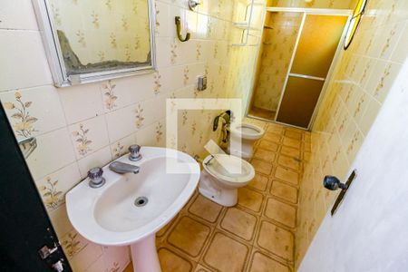 Casa à venda com 140m², 3 quartos e 2 vagas Casa à venda com 140m², 3 quartos e 2 vagasBanheiro